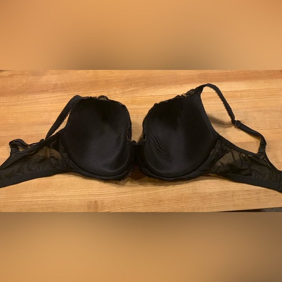 Black Victoria’s Secret 36DDD Bra - Picture 2 of 5